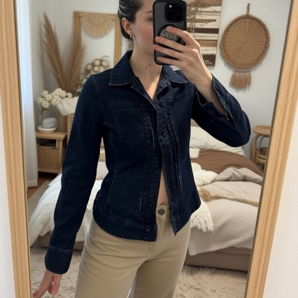 Gap Dark Blue Denim Jacket – Fitted/Cropped Icon Style